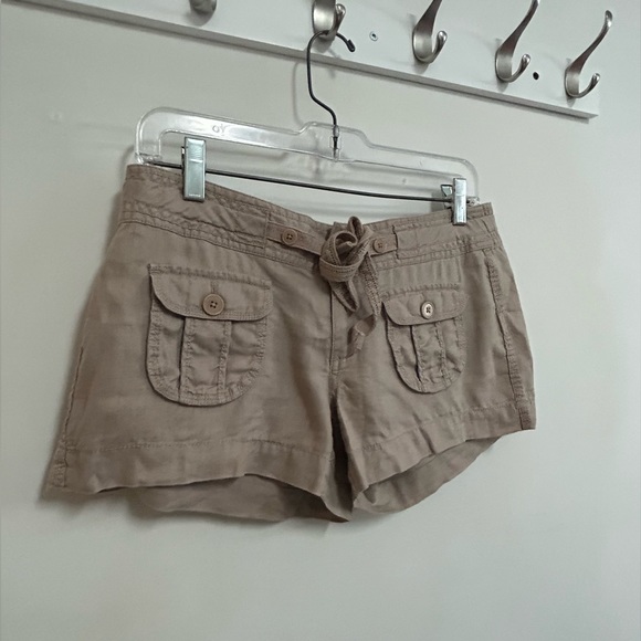 Juicy Couture Linen Shorts - Picture 4 of 9
